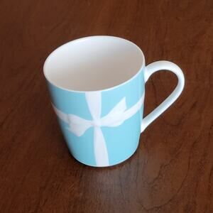 Tiffany & Co. Blue Ribbon Box mug retired Bone china. Made in Japan
